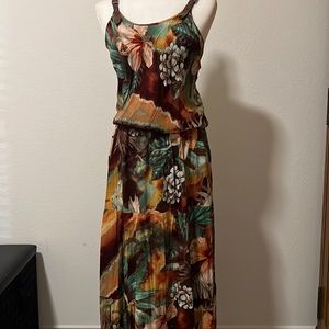 Printed maxi dress. 100% viscose. Brazilian brand